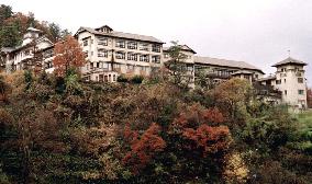 Historic hotel in Kanazawa left to rot since 1998